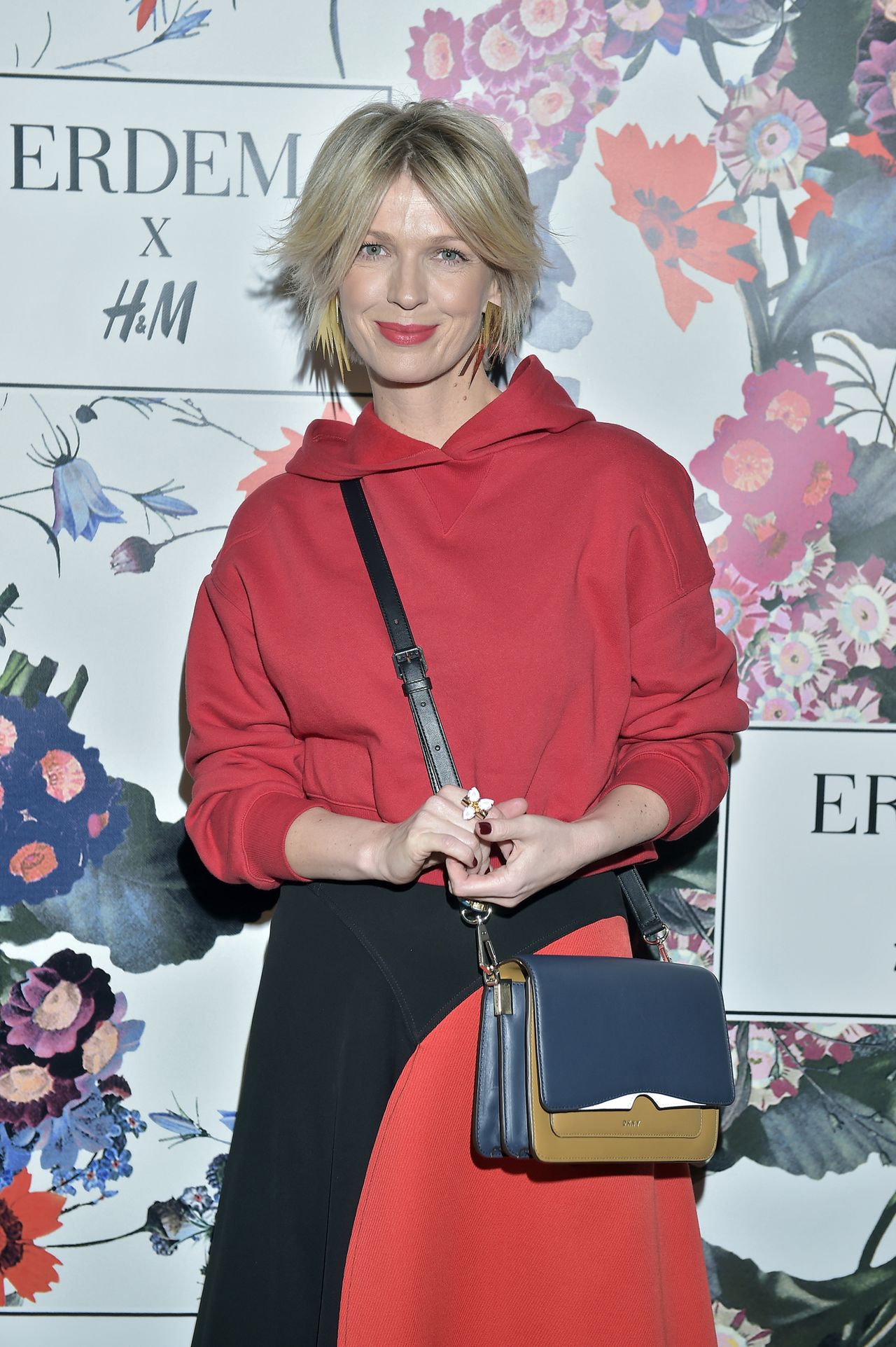 Nowa fryzura Magdy Mołek nie spodobała się fanom - nie pasuje jej bob? Nowa fryzura Magdy Mołek nie spodobała się fanom - nie pasuje jej bob?