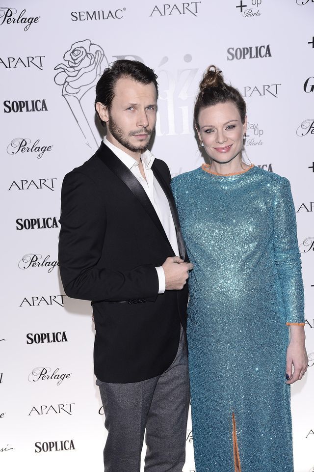 Magdalena Boczarska z dużym ciążowym brzuszkiem na Różach Gali (ZDJĘCIA)