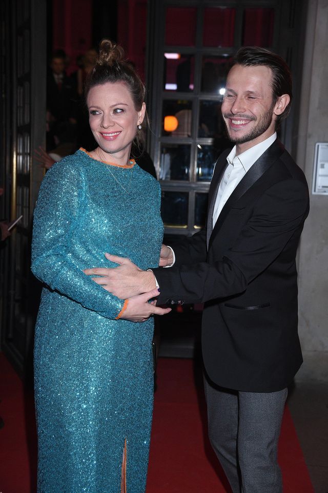 Magdalena Boczarska z dużym ciążowym brzuszkiem na Różach Gali (ZDJĘCIA)