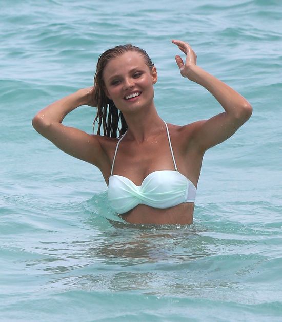 Magdalena Frąckowiak wygina się na Wyspie Św. Bartłomieja 