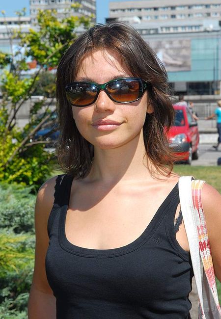 Gwiazda serialu Galeria mieszka pod Paryżem Gwiazda serialu Galeria mieszka pod Paryżem