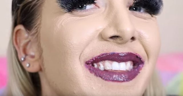 100 warstw podkładu, 100 warstw błyszczyku... (Instagram)