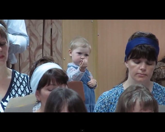 Ta mała dyrygentka jest świetna!  [VIDEO]