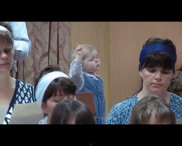 Ta mała dyrygentka jest świetna!  [VIDEO]