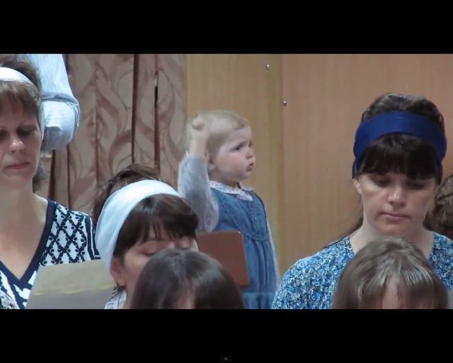 Ta mała dyrygentka jest świetna!  [VIDEO]