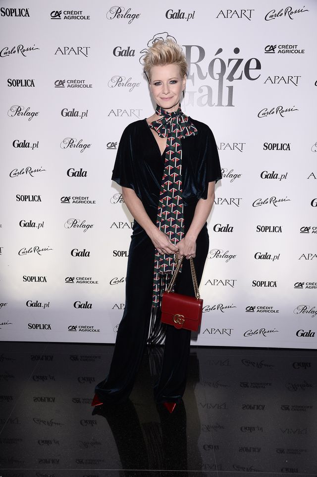 Jeszcze parę złotych i za tę torebkę można jechać na Seszele z Chodakowską Jeszcze parę złotych i za tę torebkę można jechać na Seszele z Chodakowską