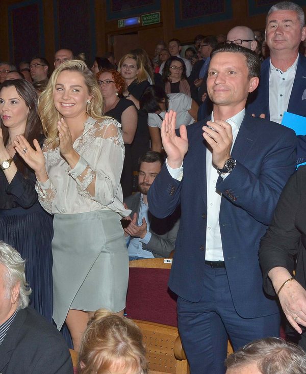 Małgorzata Socha z mężem, Krzysztofem Wiśniewskim, na premierze (FOTO)