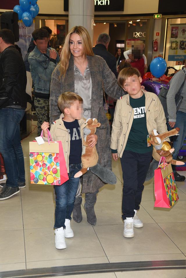 Małgorzata Rozenek z synami w kinie (FOTO)
