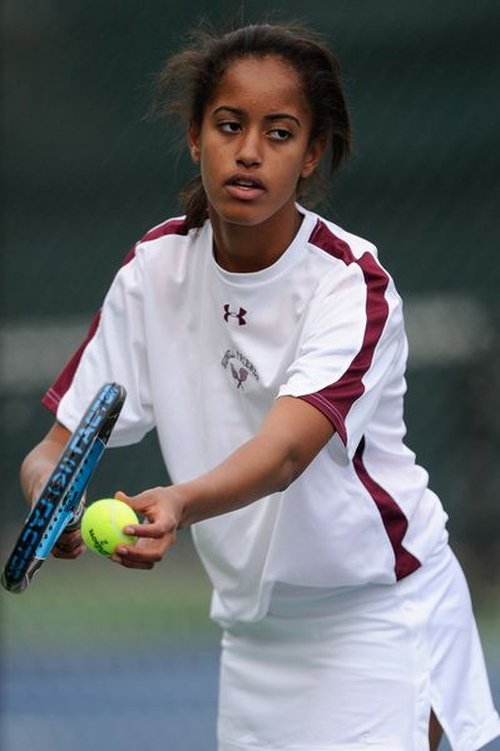 14-letnia Malia Obama - cały tatuś? (FOTO)