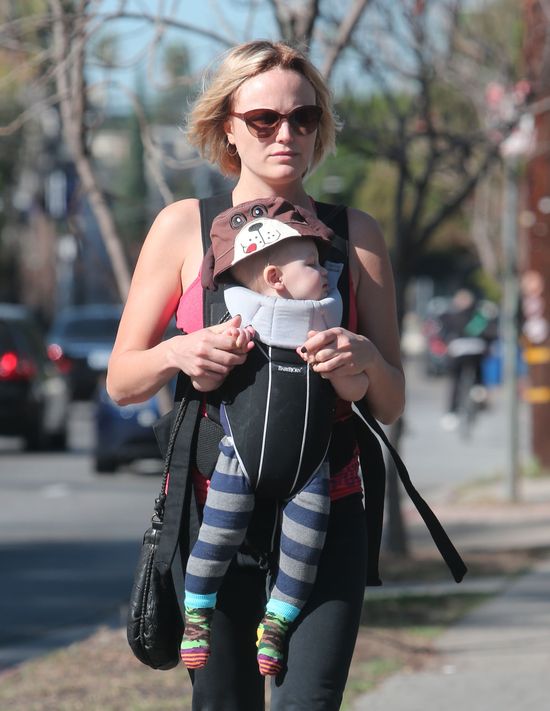 Malin Akerman przyłapana z synkiem (FOTO)