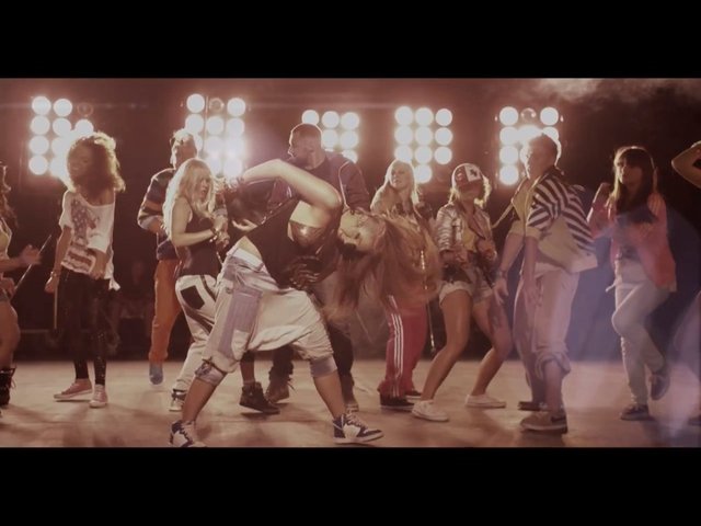 Mandaryna znów w długich włosach [VIDEO]