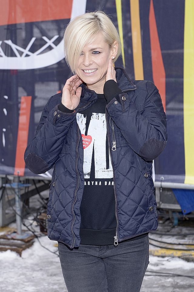 Mandaryna ma CZARNE włosy! (Instagram) Mandaryna ma CZARNE włosy! (Instagram)