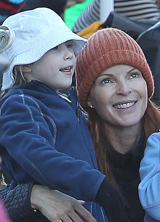 Marcia Cross zabrała córeczki na lodowisko (FOTO)