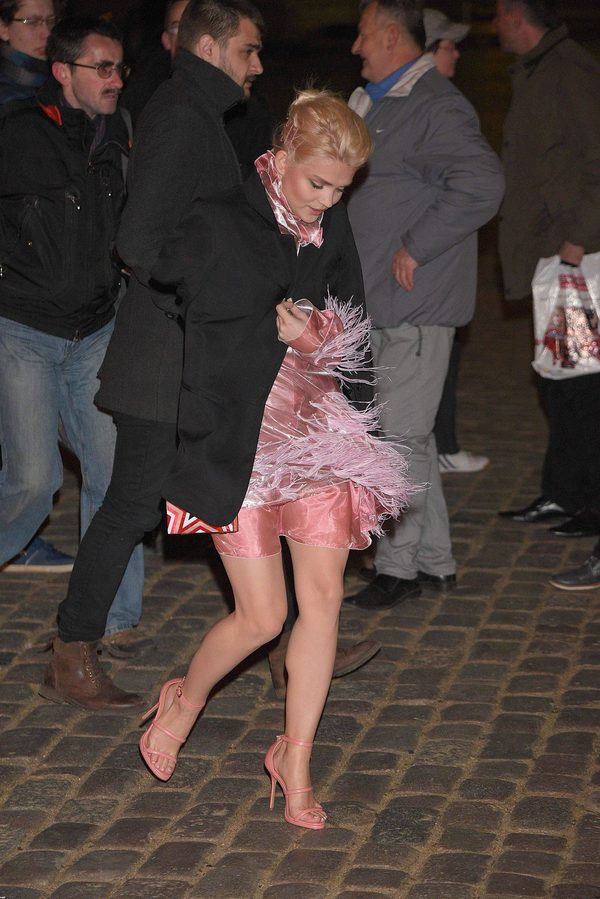 Coraz MŁODSZE gwiazdy na wręczeniu Wiktorów (FOTO) Coraz MŁODSZE gwiazdy na wręczeniu Wiktorów (FOTO)