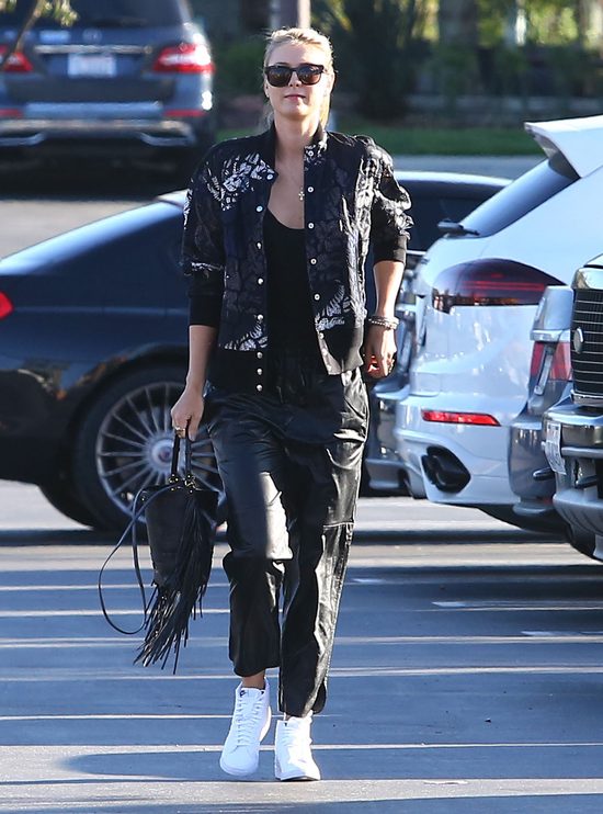 Maria Szarapowa już na celownikach paparazzi (FOTO)