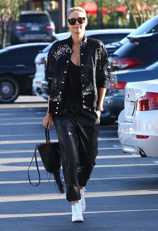 Maria Szarapowa już na celownikach paparazzi (FOTO)