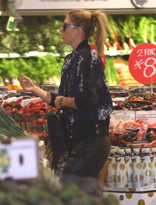 Maria Szarapowa już na celownikach paparazzi (FOTO)