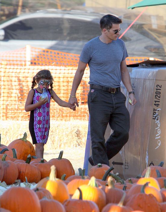 Oliver Martinez spędza czas z przybraną córką (FOTO)