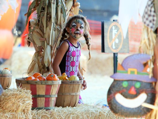 Oliver Martinez spędza czas z przybraną córką (FOTO)