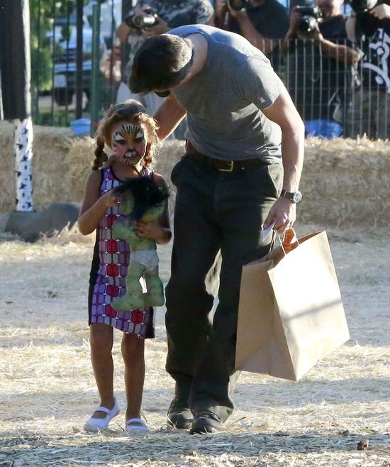 Oliver Martinez spędza czas z przybraną córką (FOTO)