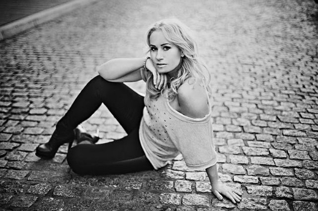 Finalistka Szansy na sukces nagrywa płytę Finalistka Szansy na sukces nagrywa płytę