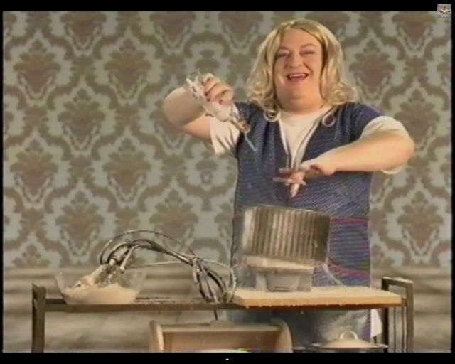 Anja Rubik jako dresiara w białych kozaczkach [VIDEO]