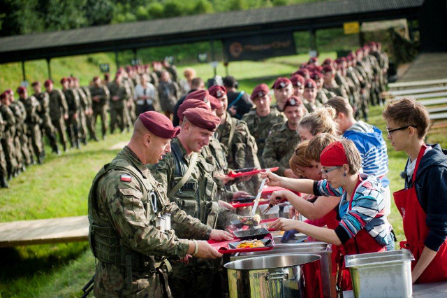 Uczestnicy Masterchef będą gotować dla żołnierzy