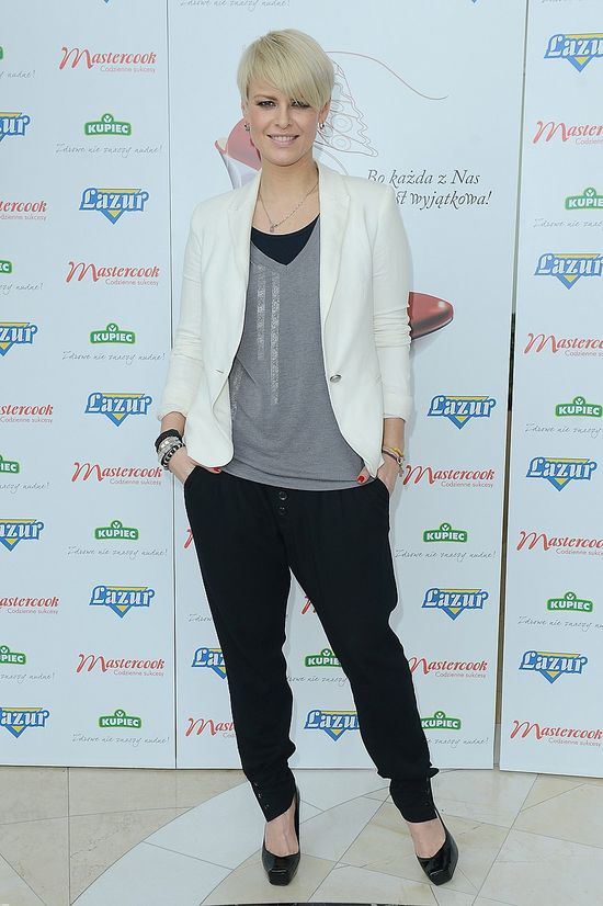 Cichopek tańczy na bosaka (FOTO) Cichopek tańczy na bosaka (FOTO)