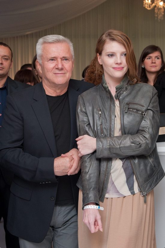 Ksiądz z Plebanii żeni się! Ksiądz z Plebanii żeni się!