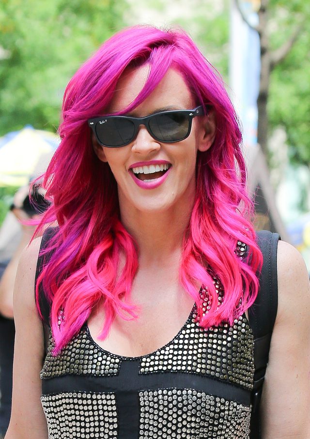 Hot mama i jej wystające paluszki (FOTO) Hot mama i jej wystające paluszki (FOTO)