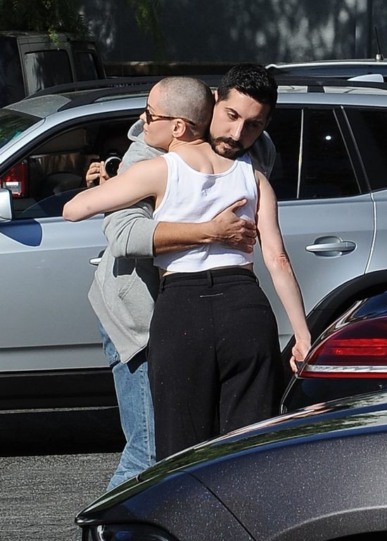 Rose McGowan jest ŁYSA (FOTO) Rose McGowan jest ŁYSA (FOTO)