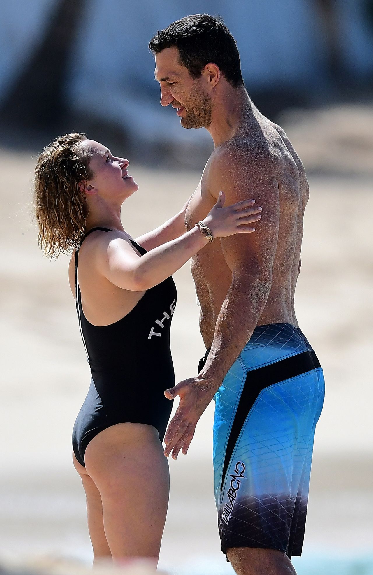 Co ona wyprawia? Hayden Panettiere z NOWYM facetem przegania paparazzi (ZDJĘCIA) Co ona wyprawia? Hayden Panettiere z NOWYM facetem przegania paparazzi (ZDJĘCIA)