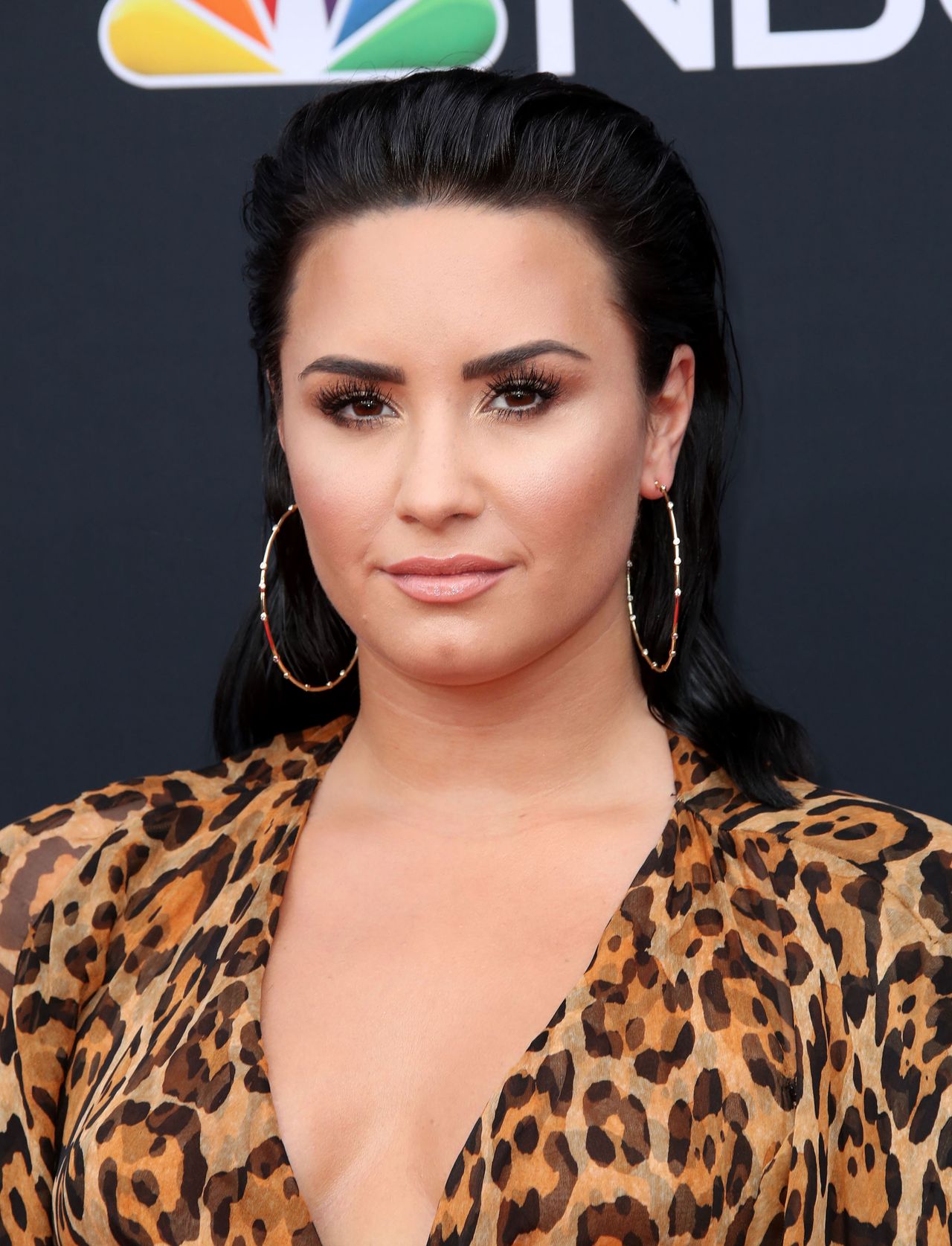 Z OSTATNIEJ CHWILI: Demi Lovato w SZPITALU, prawdopodobnie przedawkowała HEROINĘ