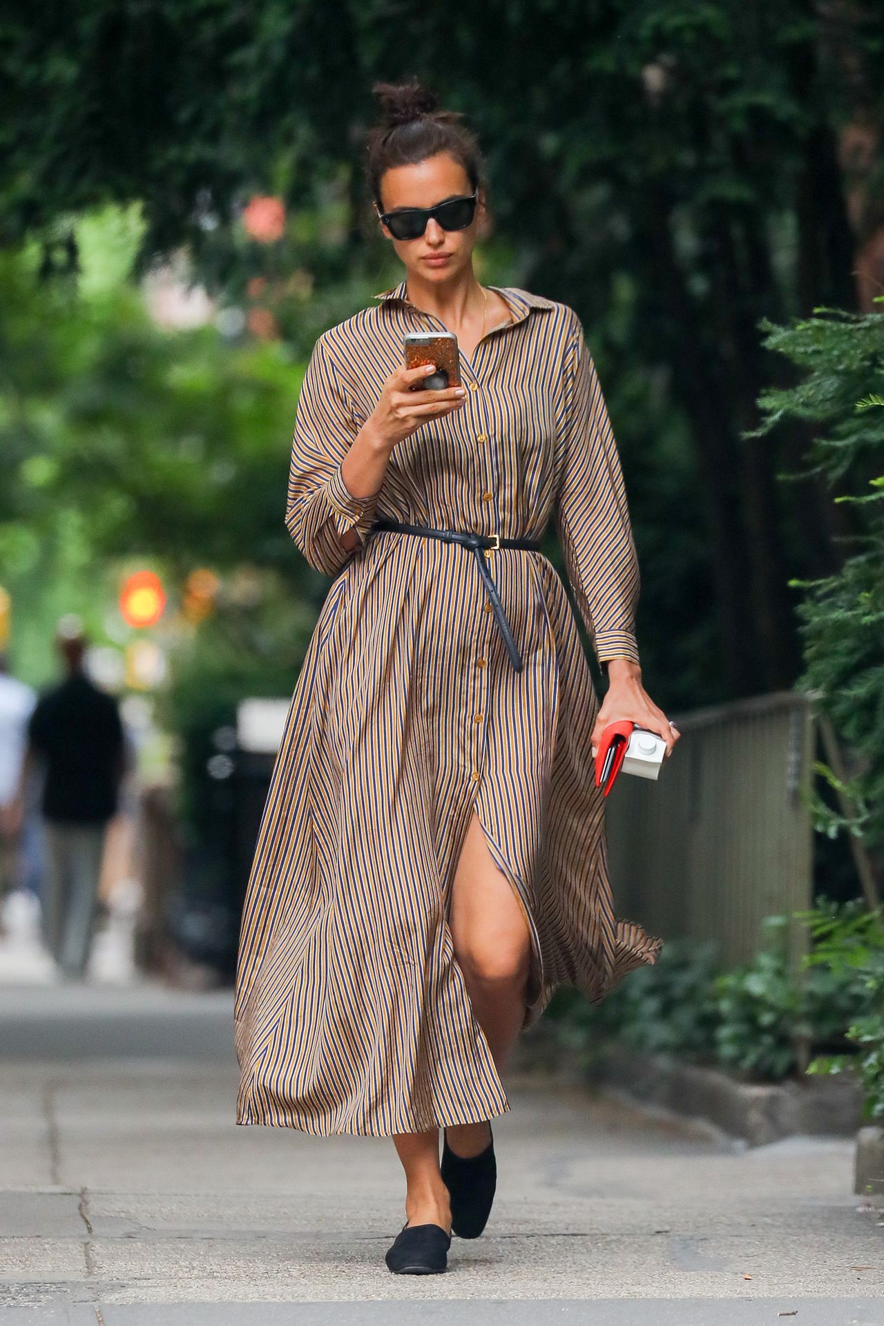 Irina Shayk z grzywką wygląda... GŁUPIO? (ZDJĘCIA)