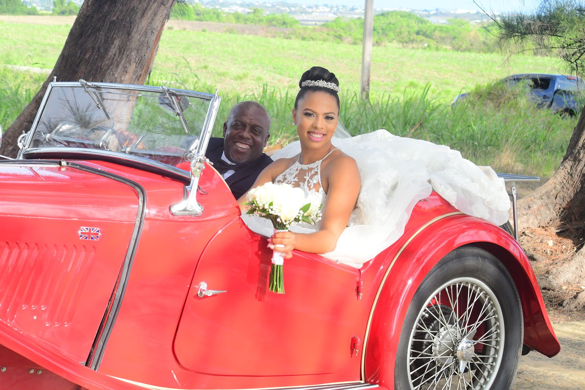 Mamy zdjęcia Rihanny ze ŚLUBU jej przyjaciółki 