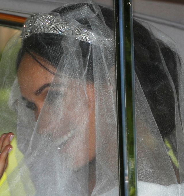 PIERWSZE zdjęcia Meghan Markle W WELONIE i tiarze - jaką suknię ślubną wybrała? PIERWSZE zdjęcia Meghan Markle W WELONIE i tiarze - jaką suknię ślubną wybrała?