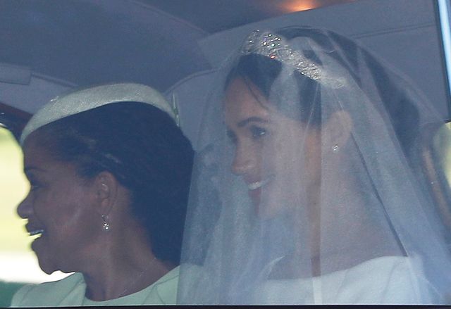 PIERWSZE zdjęcia Meghan Markle W WELONIE i tiarze - jaką suknię ślubną wybrała? PIERWSZE zdjęcia Meghan Markle W WELONIE i tiarze - jaką suknię ślubną wybrała?