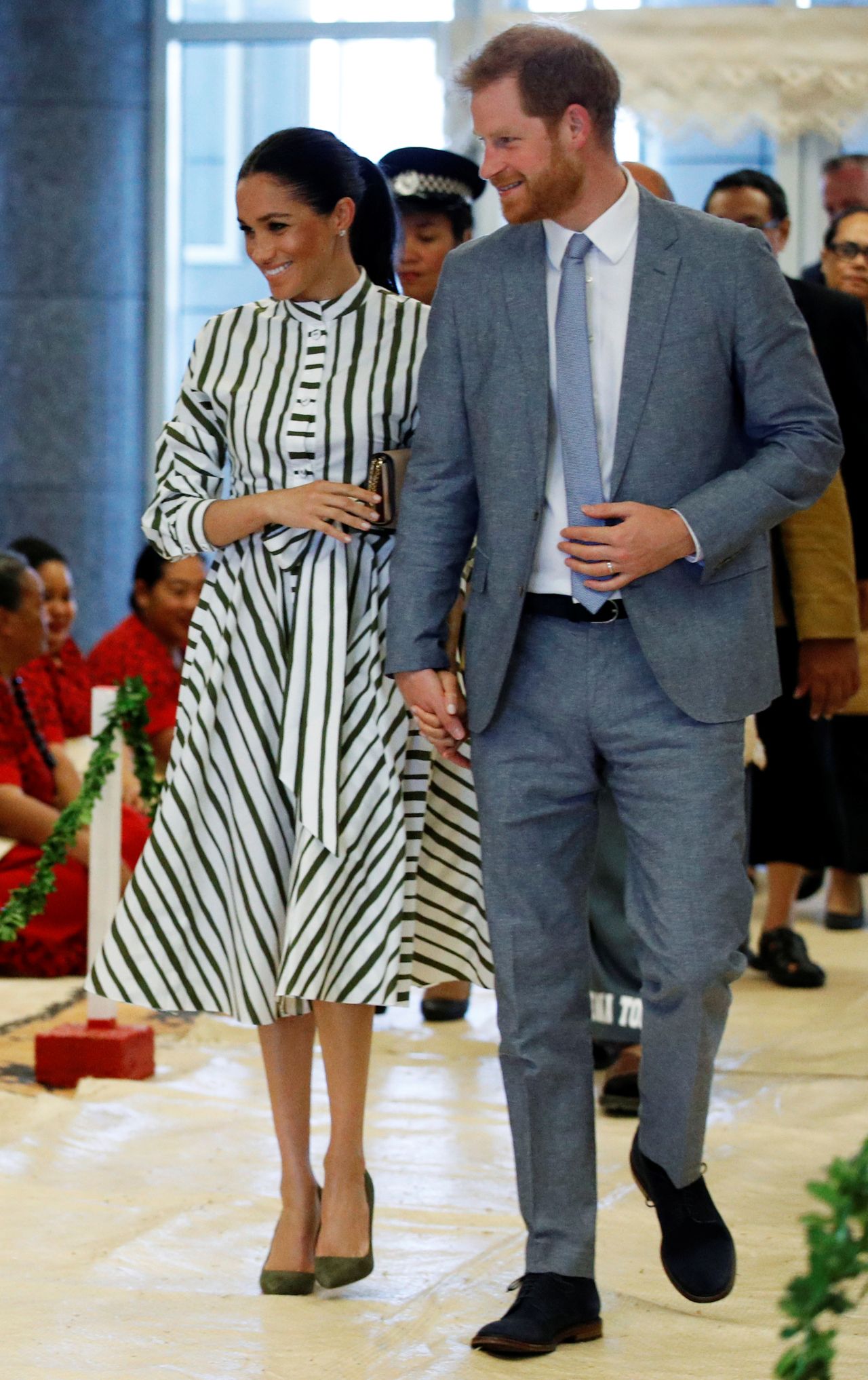 Meghan Markle na spotkanie z premierem Królestwa Tonga przyszła w kucyku ZDJĘCIA Meghan Markle na spotkanie z premierem Królestwa Tonga przyszła w kucyku ZDJĘCIA