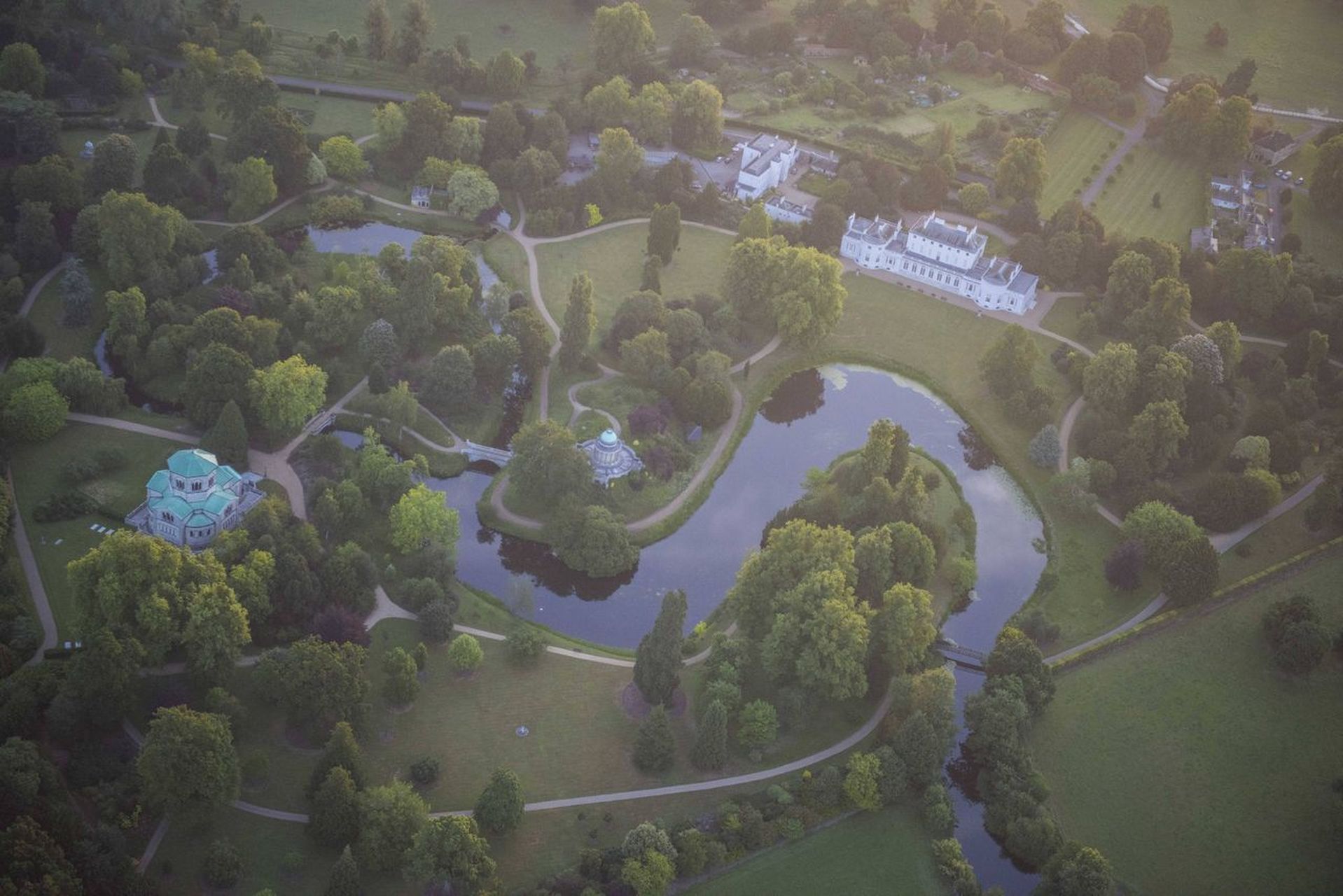 Znamy prawdziwy powód, dla którego Meghan i Harry opuszczają pałac Kensington