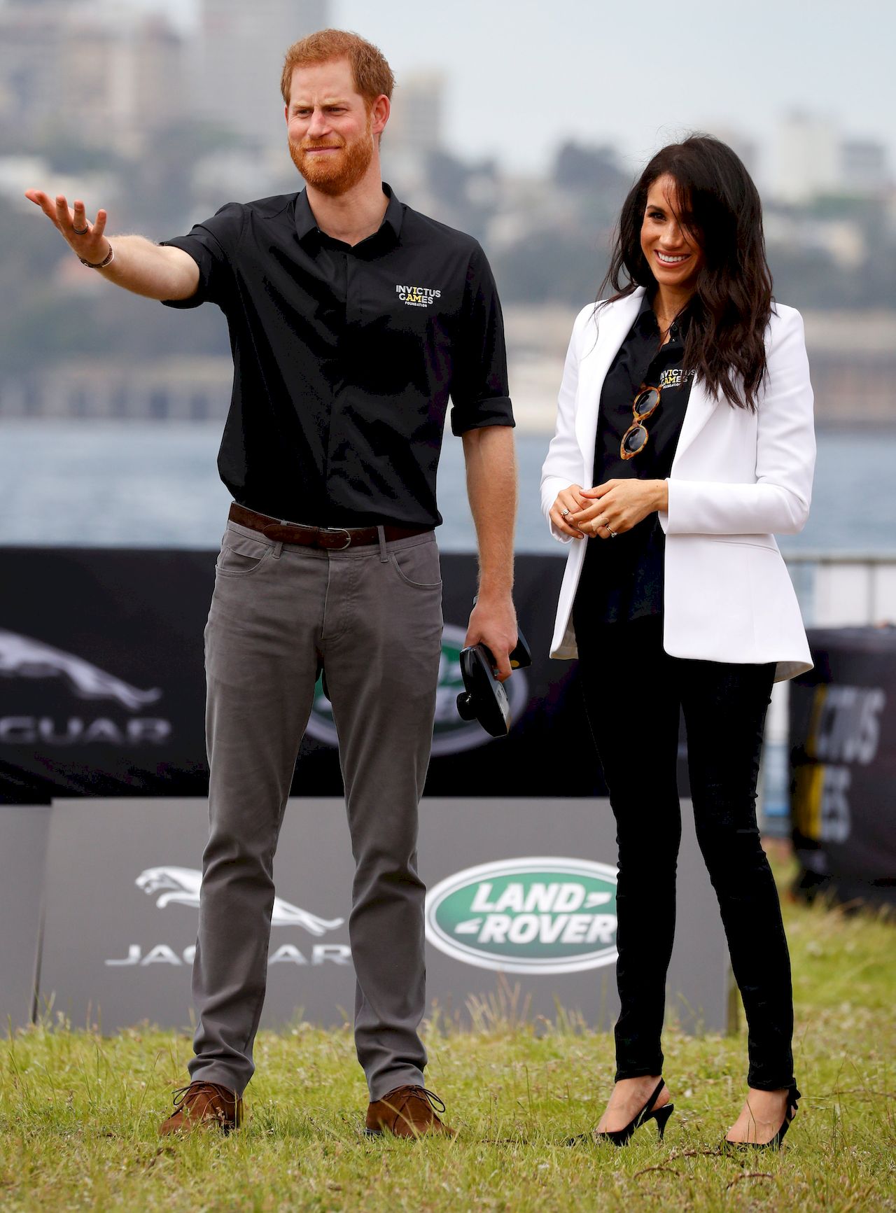 Oto, co dzieje się z PREZENTAMI wręczanymi Meghan i Harry'emu