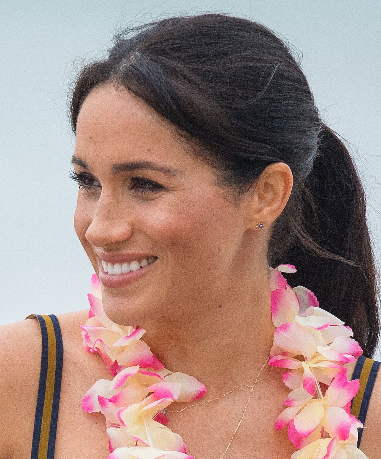 Oto DZIWNY powód, przez który księżna Meghan nie może obciąć włosów