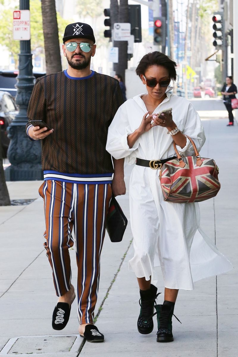 W garderobie ma chyba więcej par butów niż Kylie Jenner (ZDJĘCIA) W garderobie ma chyba więcej par butów niż Kylie Jenner (ZDJĘCIA)