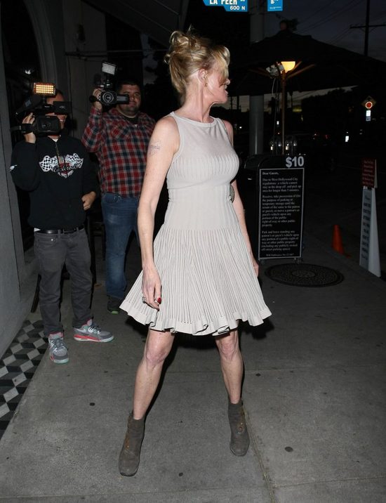 Nie tylko Maryla Rodowicz lubi sukienki przed kolano (FOTO)