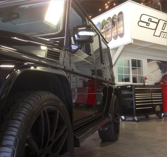 Kylie Jenner dostała Mercedesa za 125 tysięcy dolarów!