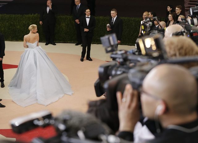 Gala MET 2016 - tych zdjęć nie zobaczycie nigdzie indziej (FOTO) Gala MET 2016 - tych zdjęć nie zobaczycie nigdzie indziej (FOTO)