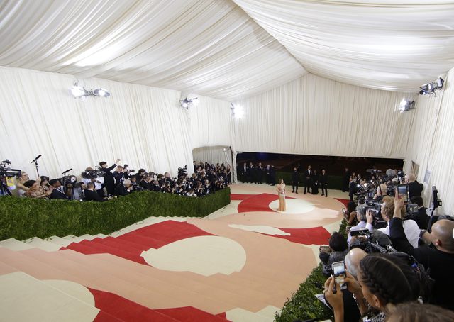 Gala MET 2016 - tych zdjęć nie zobaczycie nigdzie indziej (FOTO) Gala MET 2016 - tych zdjęć nie zobaczycie nigdzie indziej (FOTO)