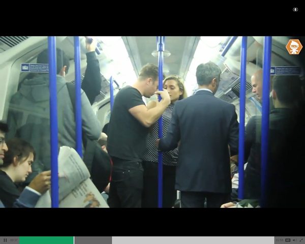 Mężczyzna napastował ją w metrze. Nagle zrobiło się gorąco