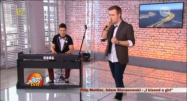 Filip Mettler śpiewa I kissed a girl (VIDEO) Filip Mettler śpiewa I kissed a girl (VIDEO)
