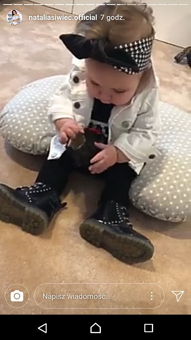 Mia już uczy się raczkować! Natalia Siwiec pokazała nagranie z córką (Instagram)