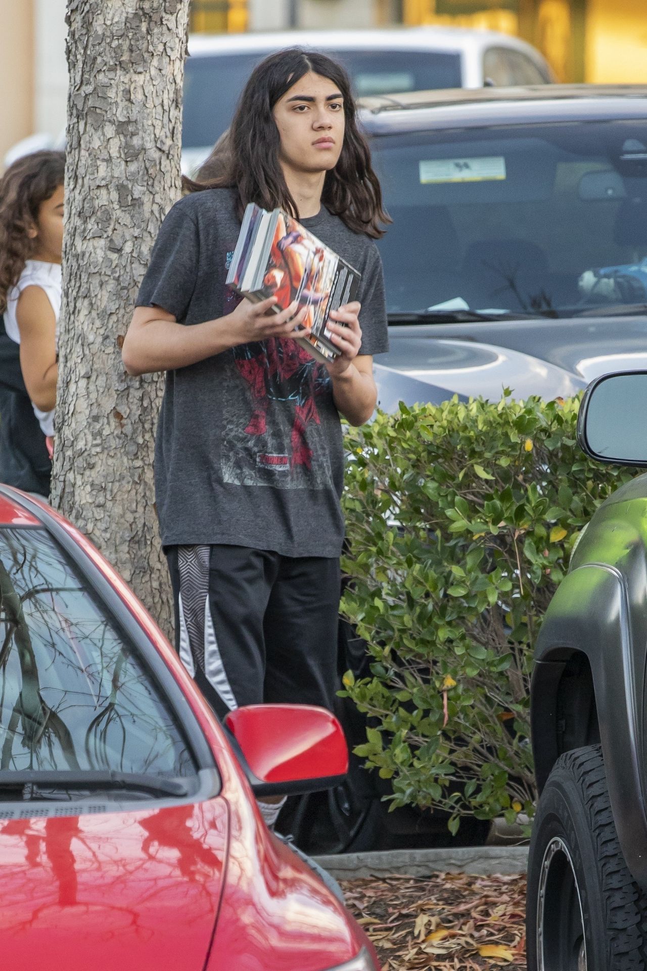 Michael Bibi Jackson, najmłodszy syn króla popu, na zakupach (ZDJĘCIA)